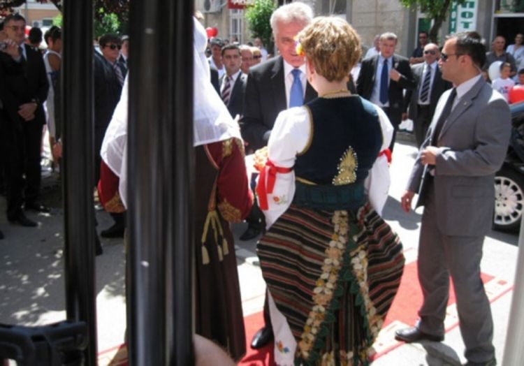 Skandal u Gračanici: Na dočeku Nikolića ni Grigorije, ni sveštenici