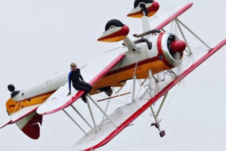 Stravična nesreća na aeromitingu u Dejtonu, poginuli kaskaderka i pilot