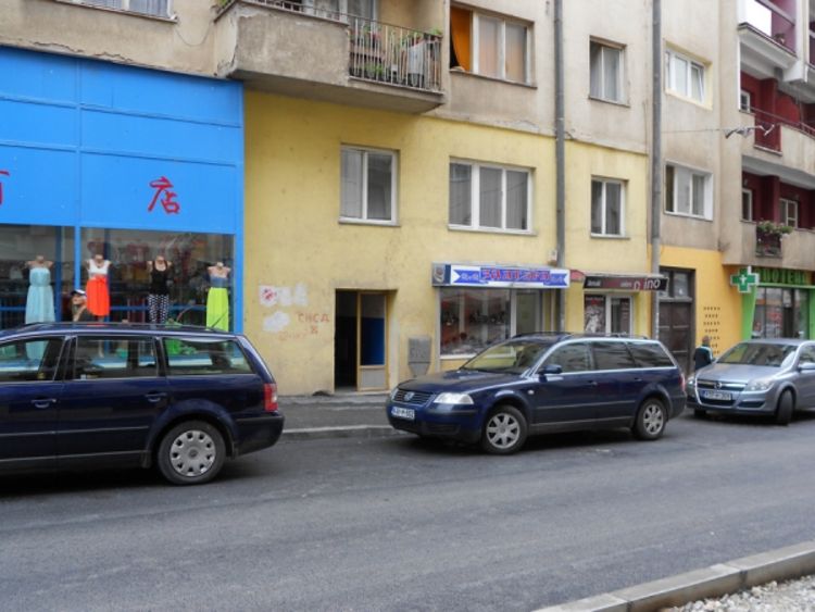 Ručna bomba u holu zgrade u Zvorniku