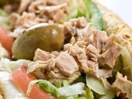 Ljetna salata s tjesteninom i tunom
