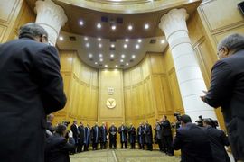 Mansur ukinuo vijeće Šure