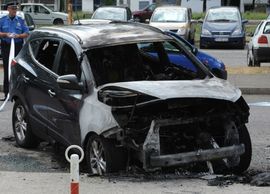 Podmetnut eksploziv pod auto novinara Dnevnih novina