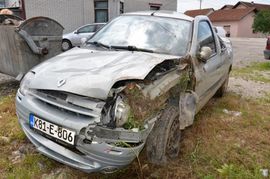 Povrijeđeni kik-bokser na aparatima
