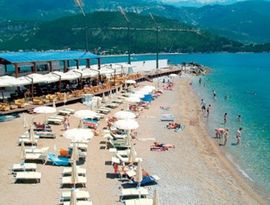 Crnogorski političari odmor provode u domovini