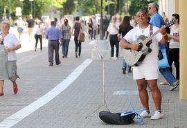 Ulični svirač iz revolta