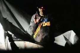 Policajac suspendovan zbog fotografija Carnajeva