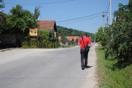 Po groblju se orijentišu do kuća