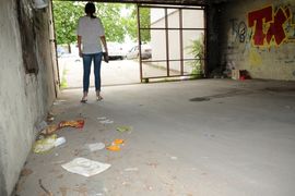 Naselje Sime Matavulja: Otpad se gomila ispred garaža