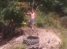 Pogledajte kako Bugojanac skače u Vrbas preko traktorske gume