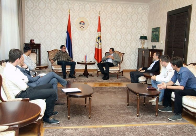 Dodik sa studentima: Usmjeriti se na realizaciju realnih zahtjeva