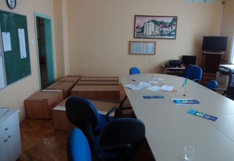 Istukao nastavnicu jer mu kćerka ne mora ponavljati razred