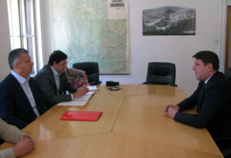 Radončić: Odlučivanje sa "šestorke" prenijeti u parlament