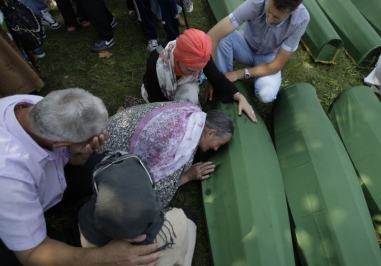 Sahranom 409 žrtava završena komemoracija