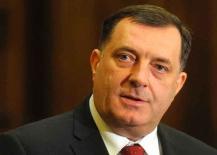 Dodik: Saučešće porodicama stradalih u Srebrenici