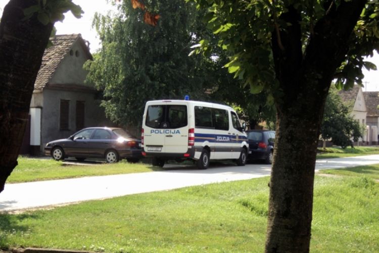 Srbi uhapšeni u Trpinji osumnjičeni za 84 ubistva