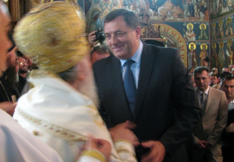Dodik: Crkva ima značajnu ulogu u srpskom narodu