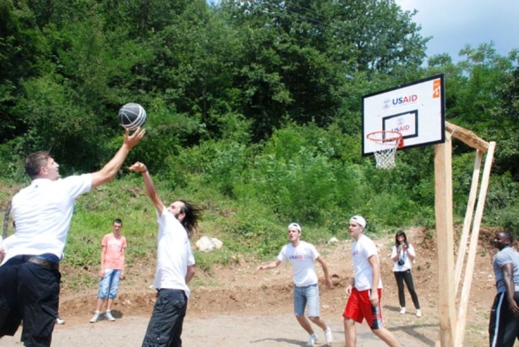Mladi oduševljeni Teletovićem