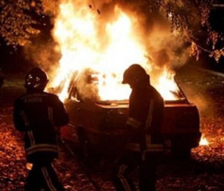 Zapaljeno 20 automobila druge noći nemira u Parizu