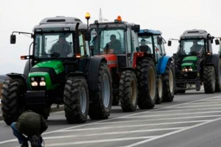 Traktorima u proteste