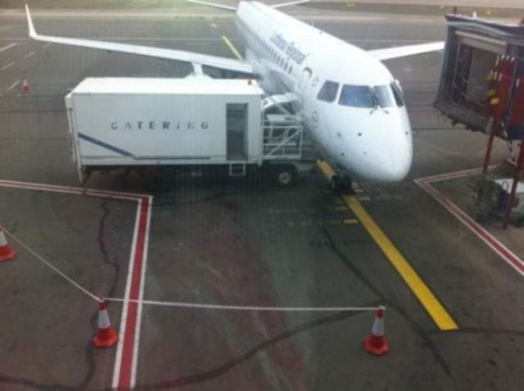 Jatov avion sudario se sa autobusom na pisti
