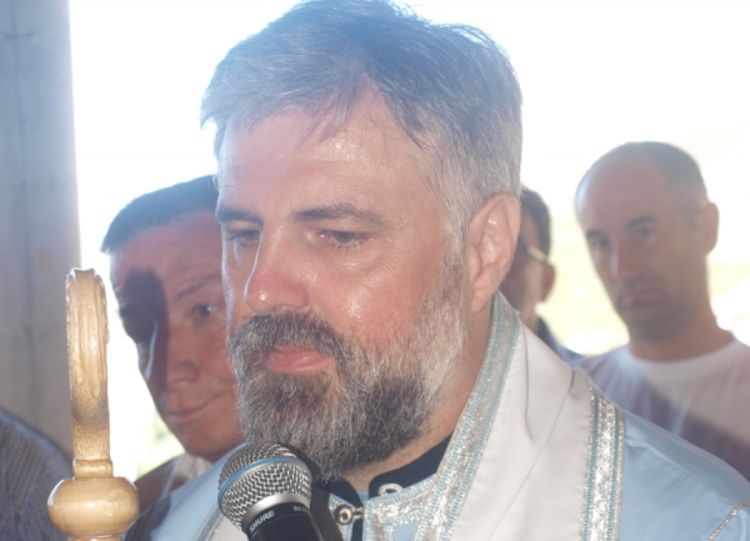 Vladika Grigorije: Crkve se poštuju, ikonama se ne zviždi
