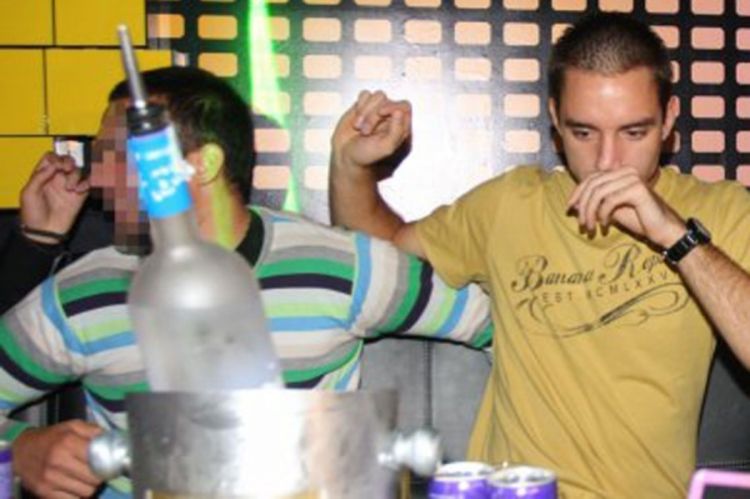 Poslije suspenzije i raskida: Viktor Troicki se napio sa drugarima