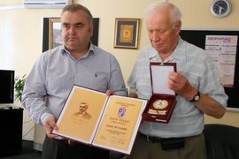 Uručeno priznanje Osmanu Begtaševiću