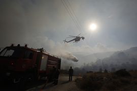 Veliki požar kod Atine, gašenje u toku
