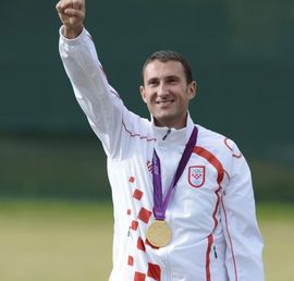 Zlatni olimpijac i dalje konobariše