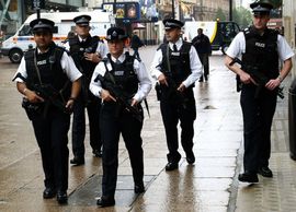 Osmorica britanskih policajaca povrijeđeni u Sjevernoj Irskoj