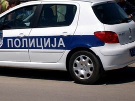 Auto sletio s puta, poginula dva mladića
