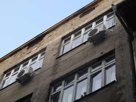 Sarajevo: Odlomio se dio fasade u ulici Ćemaluša