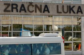 Žena s pasošem nepostojeće države doputovala iz Pariza u Pulu