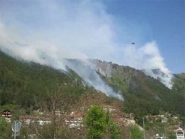 Požar u Jablanici gase dva helikoptera OSBiH