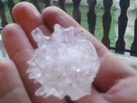 Snažno nevrijeme u Kragujevcu, pao grad veličine jabuke