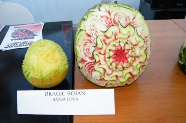 Banjalučanin Bojan Dragić osvojio 3 .mjesto u rezbarenju voća i povrća