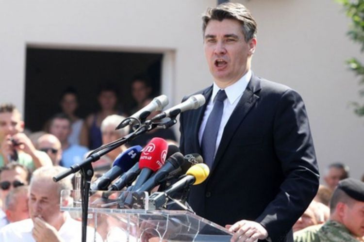 Priveli ga jer je zviždao Zoranu Milanoviću, policija traži ostale