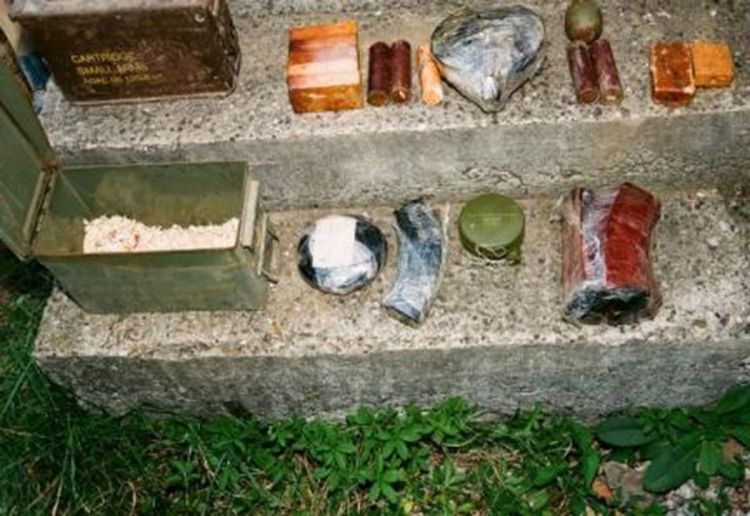 U banjalučkom naselju Pavlovac pronađeno 14,3 kilograma eksploziva i oružje