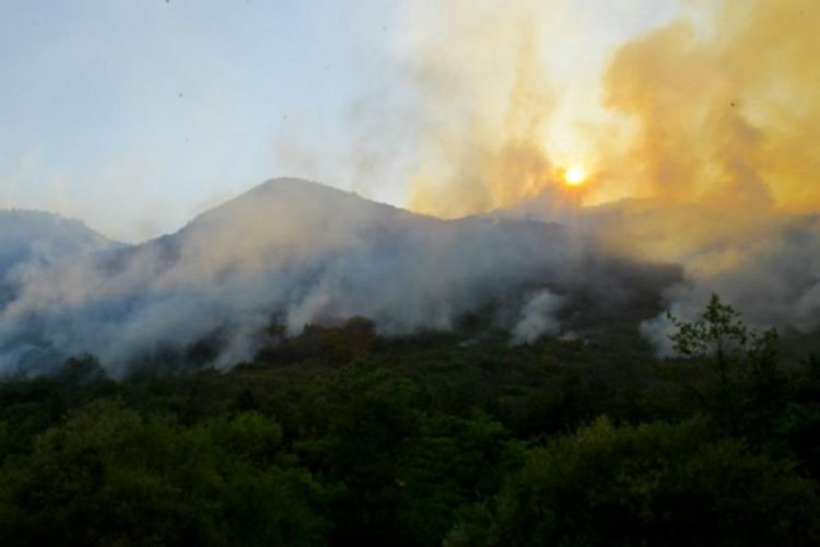 Jablanica: Stabilno na dva požarišta