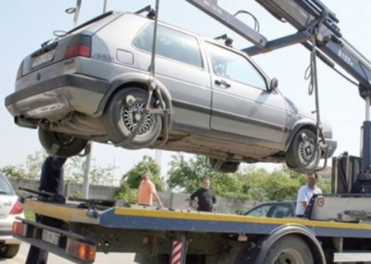 Banjaluka: Naplata parkinga i premještanje paukom nezakonito?