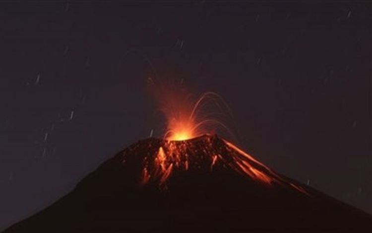 Više od 500 ljudi evakuisano zbog erupcije vulkana