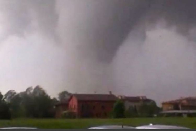 Tornado pogodio centralnu Siciliju