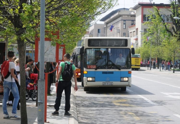 I opštine plaćaju prevoz učenika