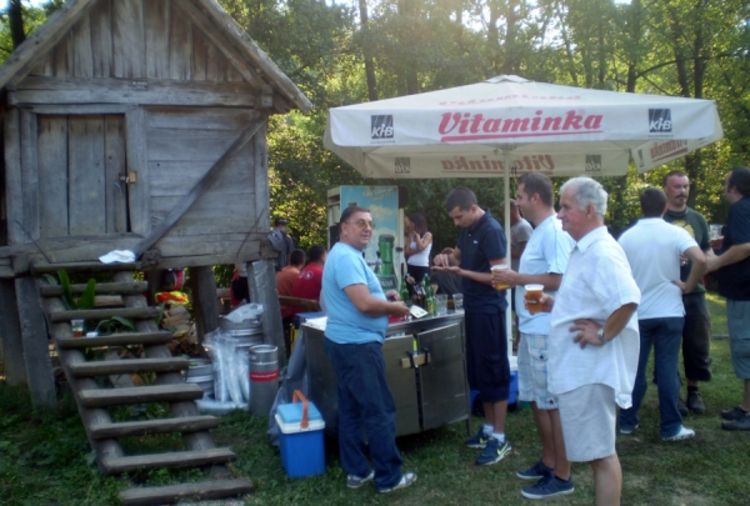 Održan festival domaćeg piva i pasulja
