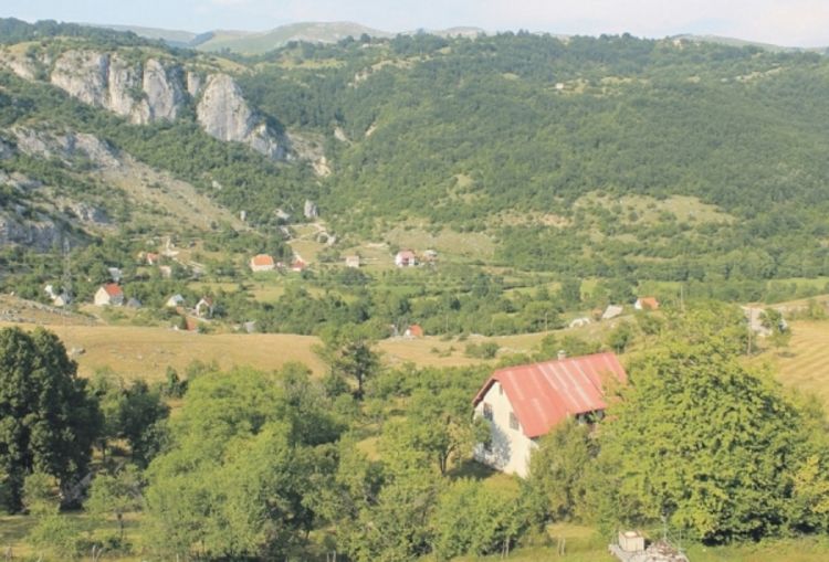 Selo Karadžića u Crnoj Gori: Od Vuka do Radovana
