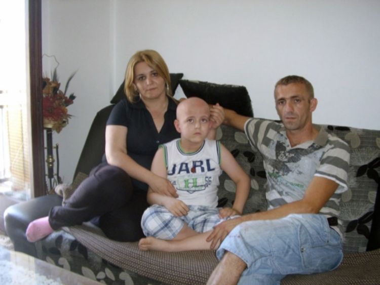 Radnici Alumine prikupili pomoć za Dejana Marića