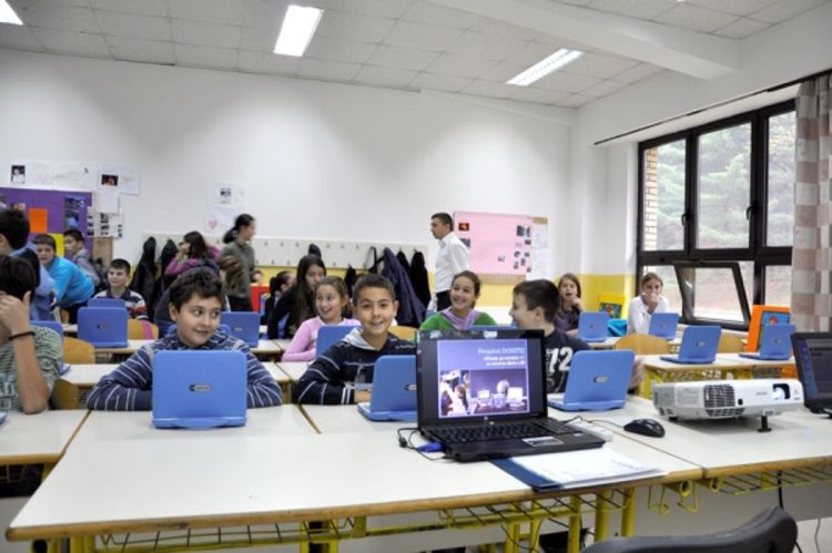 Intel pohvalio projekat Dositej