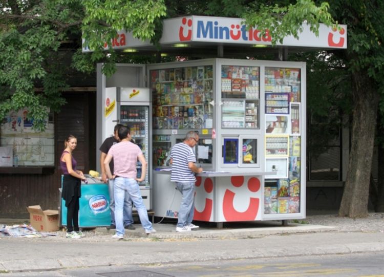 Pretukao radnicu kioska i ukrao pazar