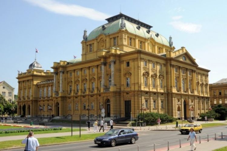  Traže preimenovanje Titovog u Kazališni trg