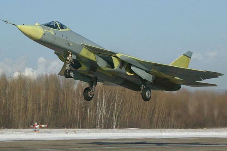 Rusija razvija bespilotni borbeni avion
